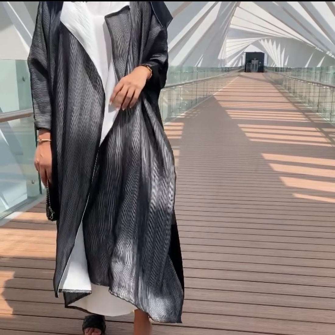 mznh abaya
