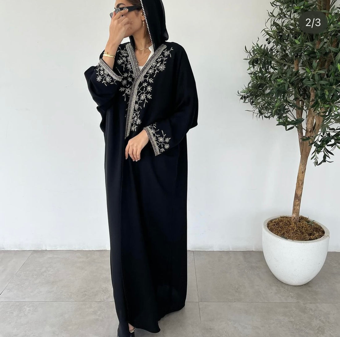 Crystals, Abaya