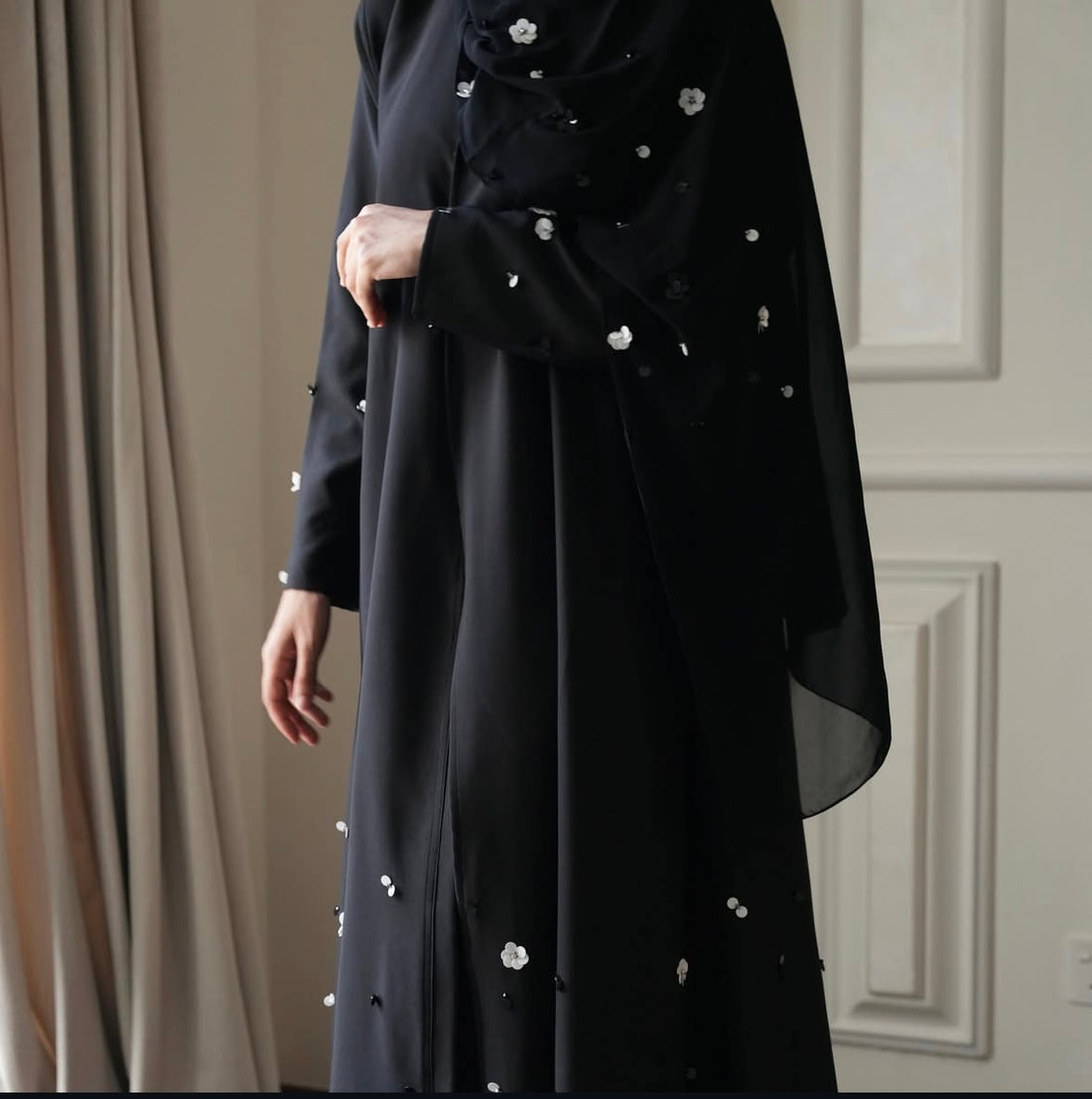 Flowered black abaya