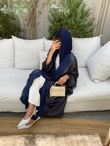 stary night abaya