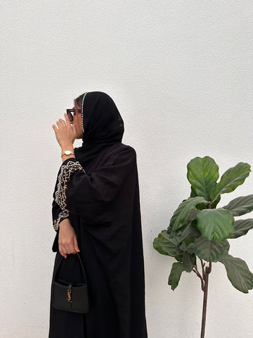 shaikha abaya