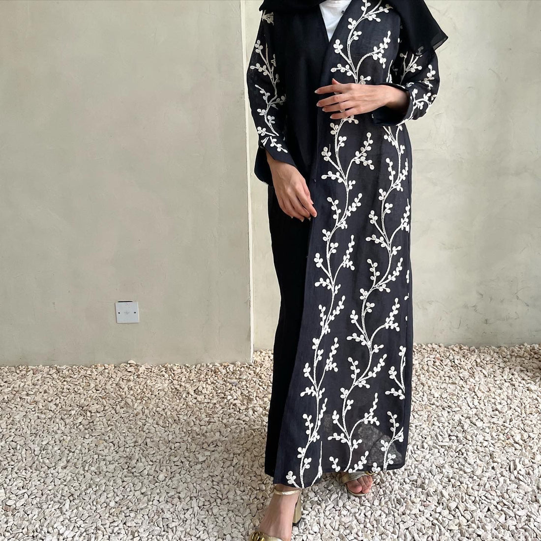 vine abaya